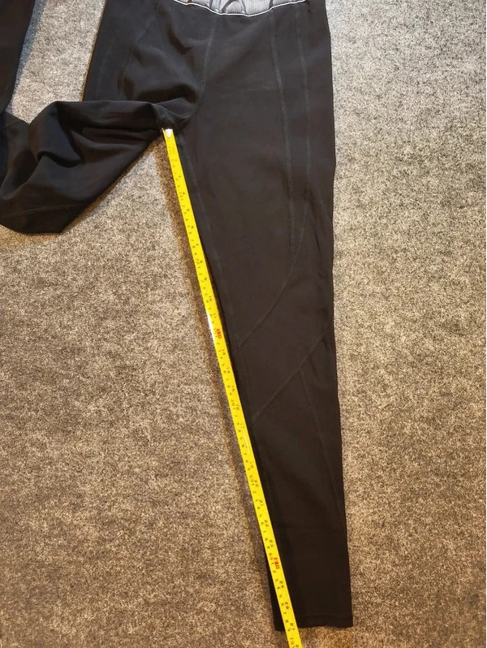 Alo Yoga Women’s Black Leggings – Size S – High‑Waist